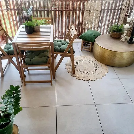 De 50m2 Avec Terrasse Et Parking Daire